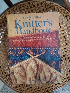 Reader's Digest Knitter's Handbook